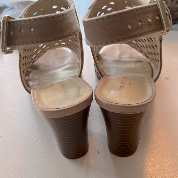 Liz Claiborne refined, comfort, stacked heel, open weave sandals 5.5 - Picture 3 of 9